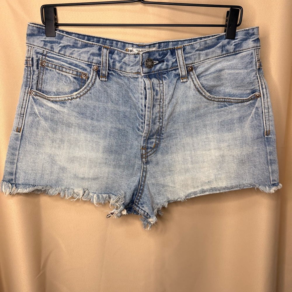 Free People Light Wash Raw Hem Jean Shorts
